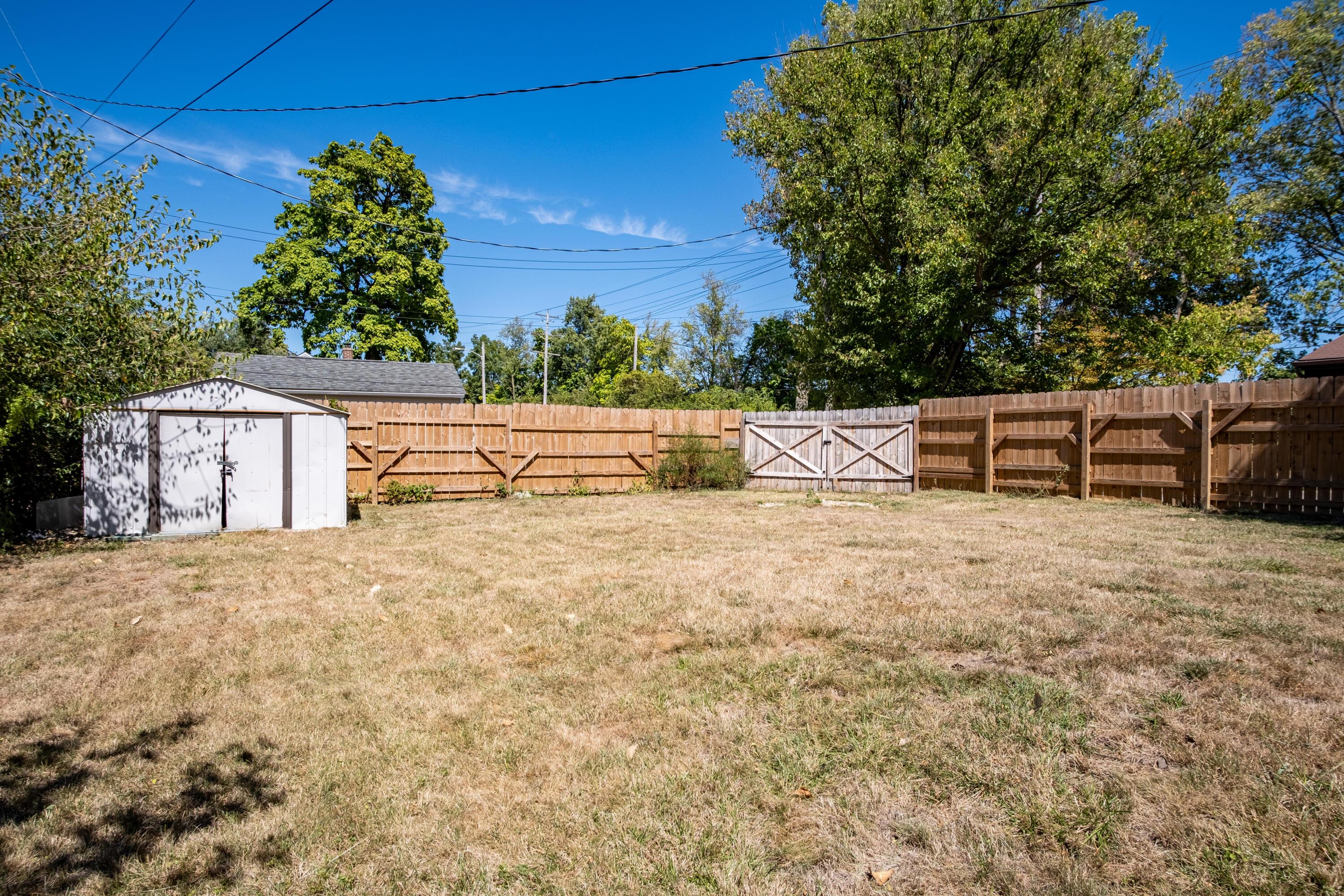 578 East Tulane Road Columbus, OH 43202 - Photo 22 of 27 Back Yard