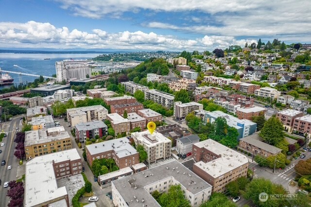 626 4th Avenue West, Unit 104 Seattle, WA 98119 - Photo 26 of 37