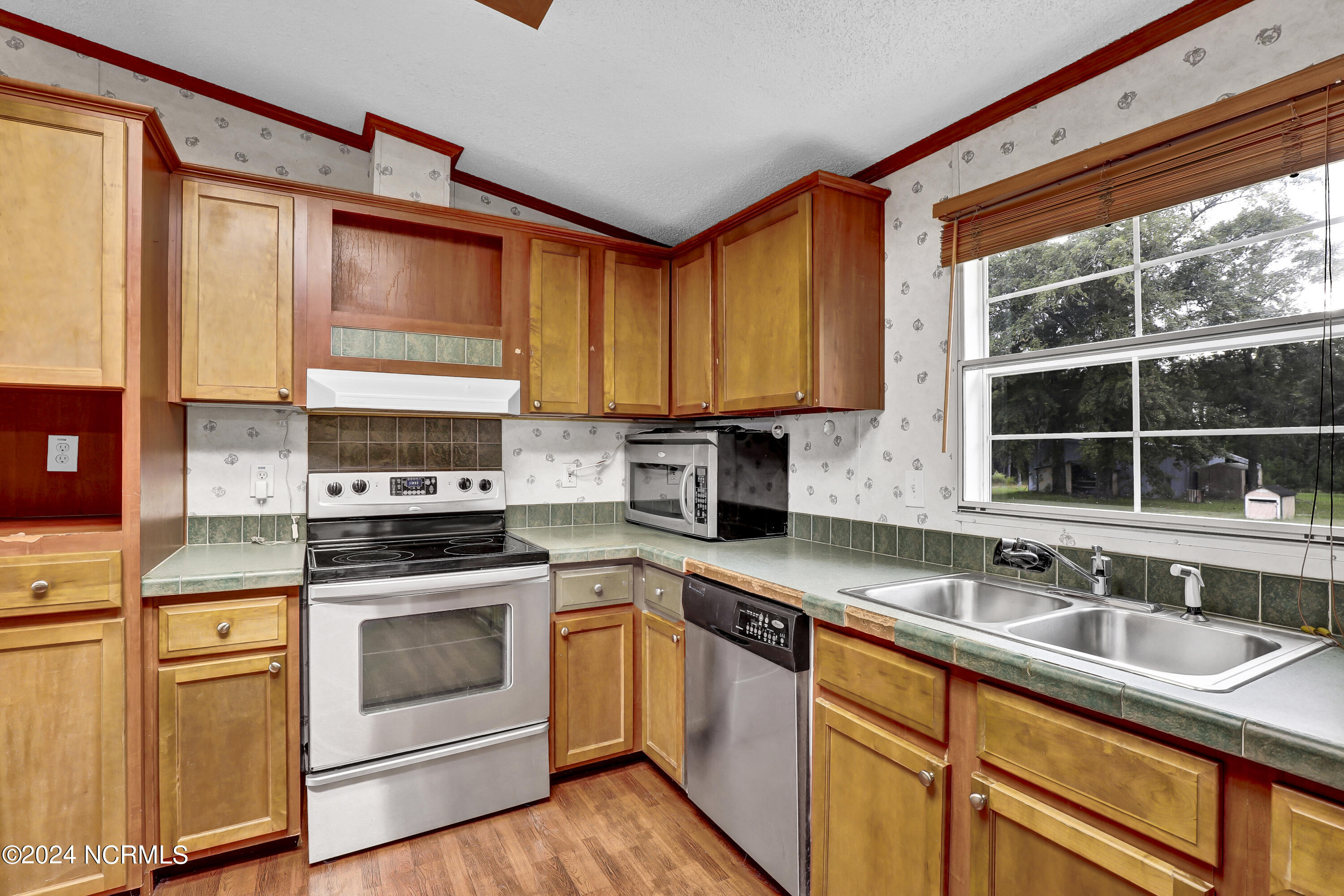 176 Old Fountain Road Richlands, NC 28574 - Photo 13 of 37 6G8A2583