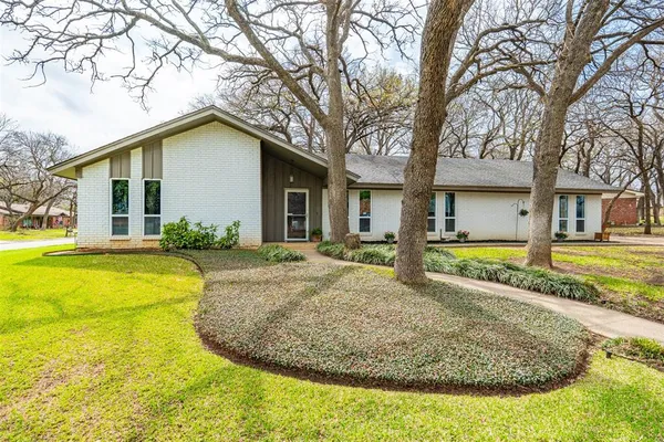 $389,000 | 1819 West Cedar Elm Drive, Arlington, TX 76012