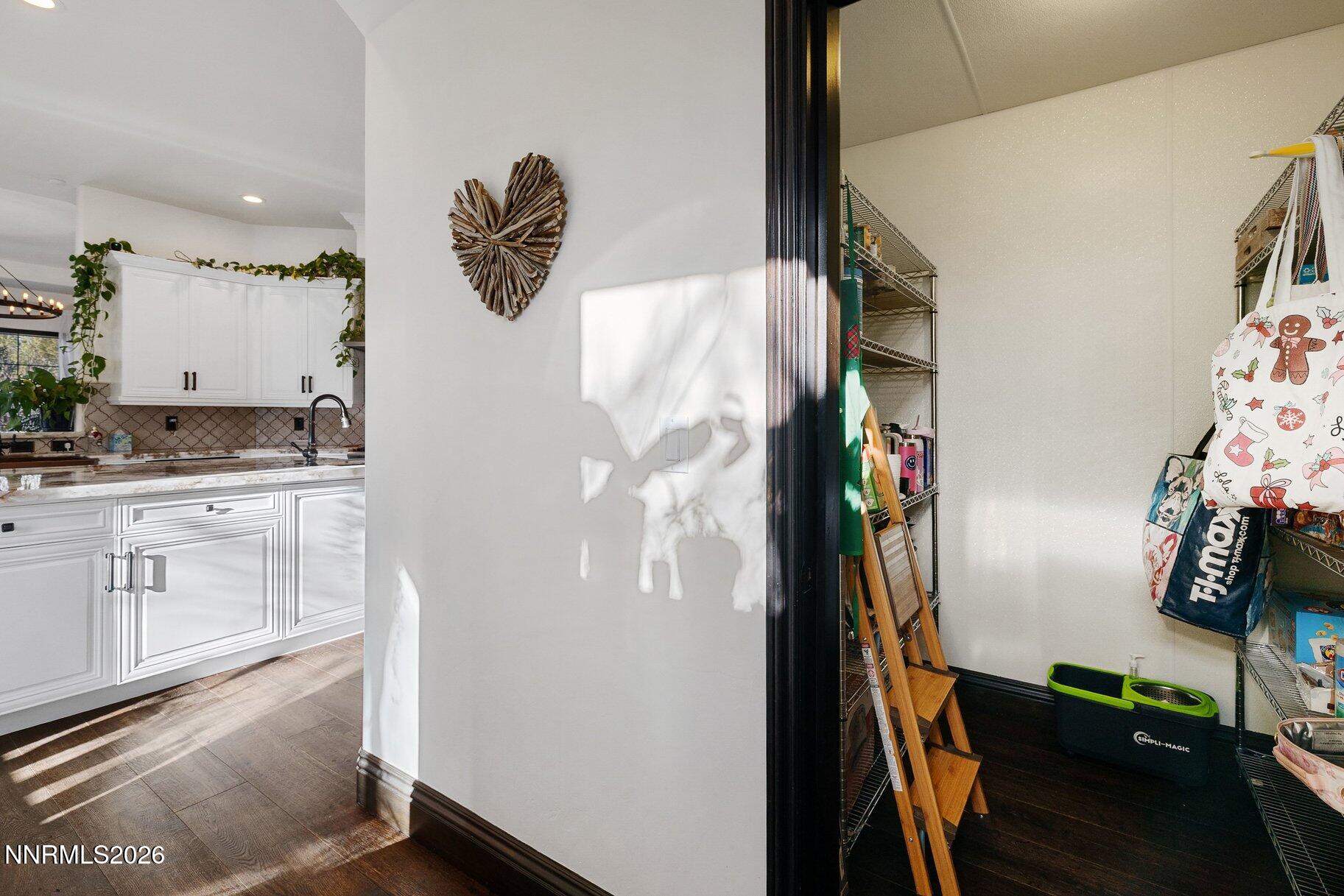 12910 Silver Wolf Road Reno, NV 89511 - Photo 20 of 68 020_25-print-12910_silver_wolf-15_788