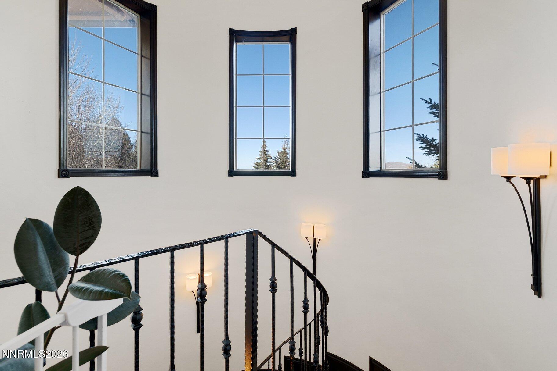 12910 Silver Wolf Road Reno, NV 89511 - Photo 8 of 68 011_13-print-12910_silver_wolf-3_912