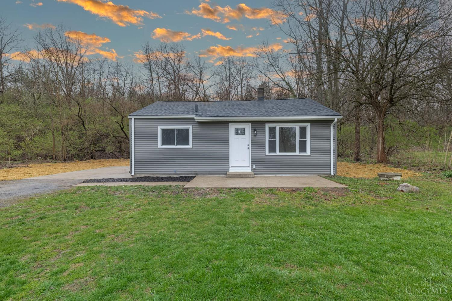 8469 Corlee Road Middletown, OH 45042 - Photo 1 of 17 Gallery Image 1
