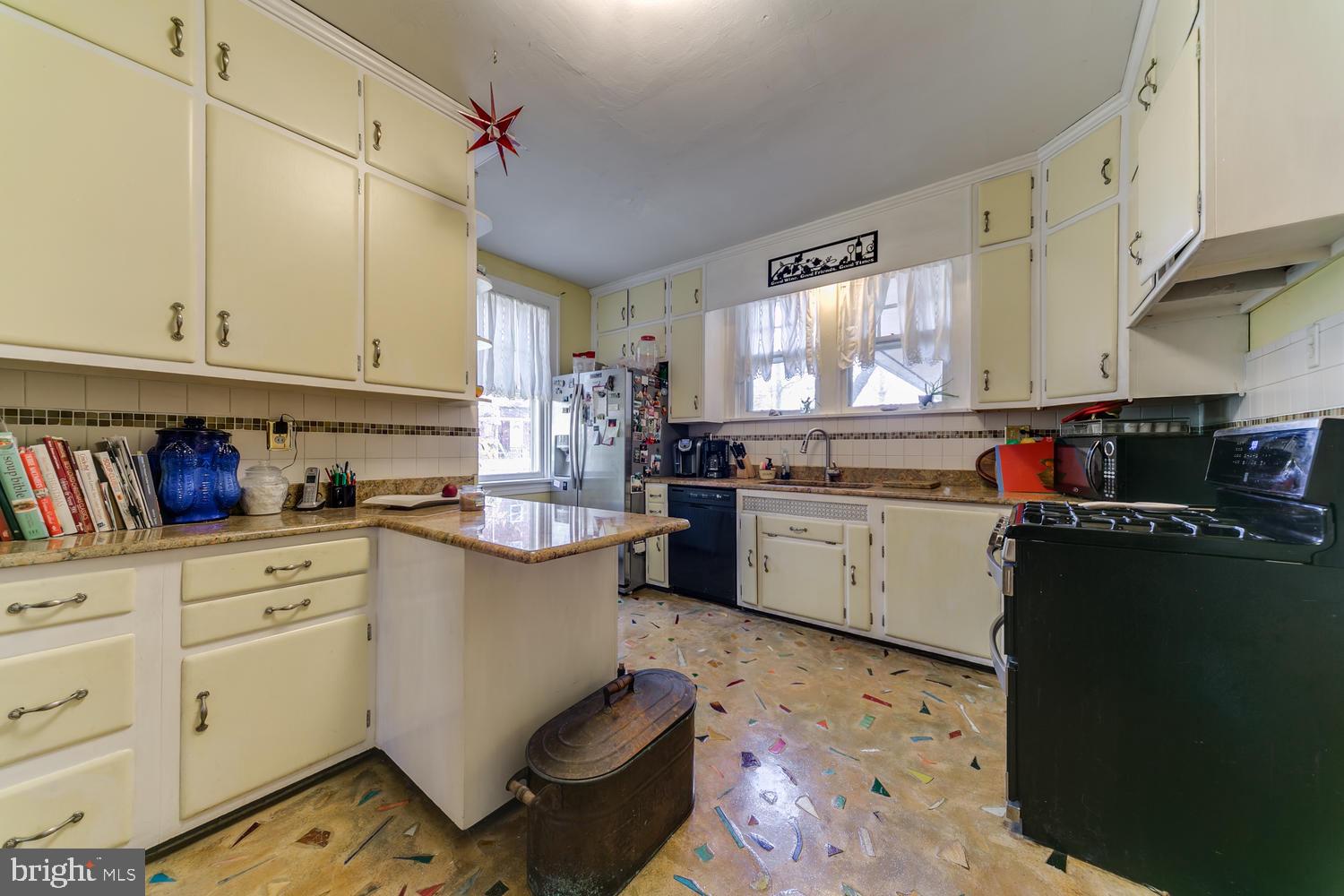 2407 Valley Road Harrisburg, PA 17104 - Photo 13 of 38 Gallery Image 13