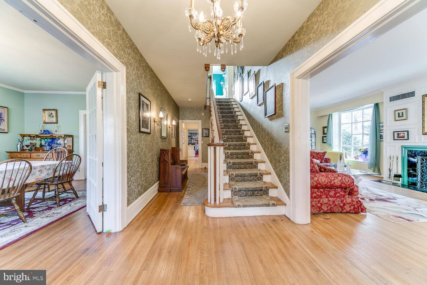 2407 Valley Road Harrisburg, PA 17104 - Photo 4 of 38 Gallery Image 4