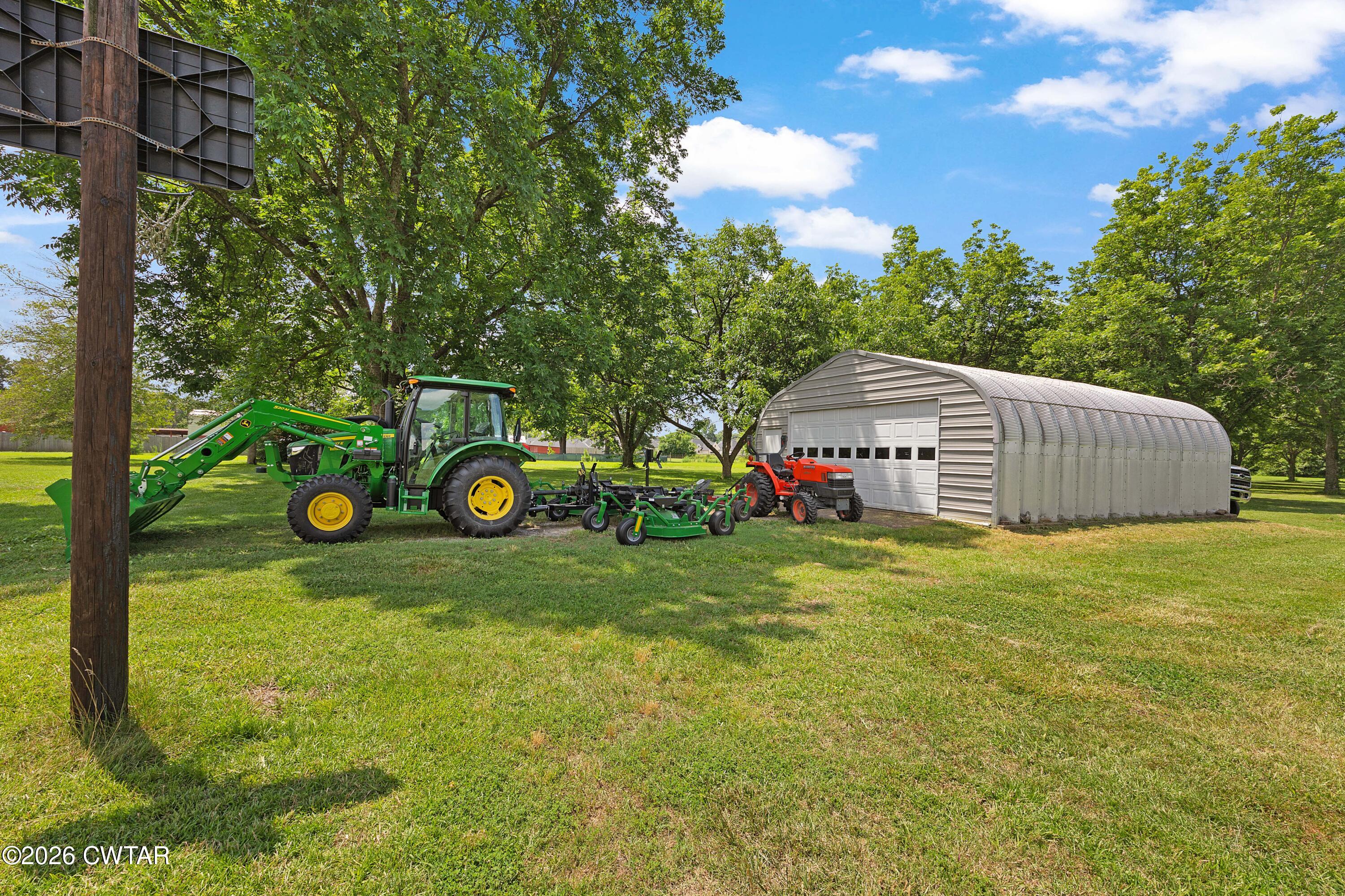 1321 Old Humboldt Road Jackson, TN 38305 - Photo 19 of 31 Garage