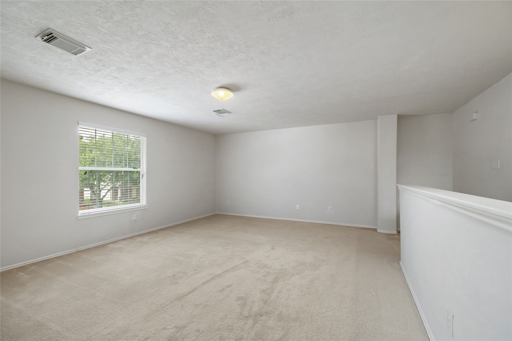 9339 Canady Park Lane Houston, TX 77075 - Photo 31 of 44 Large Game Room. View from hallway.