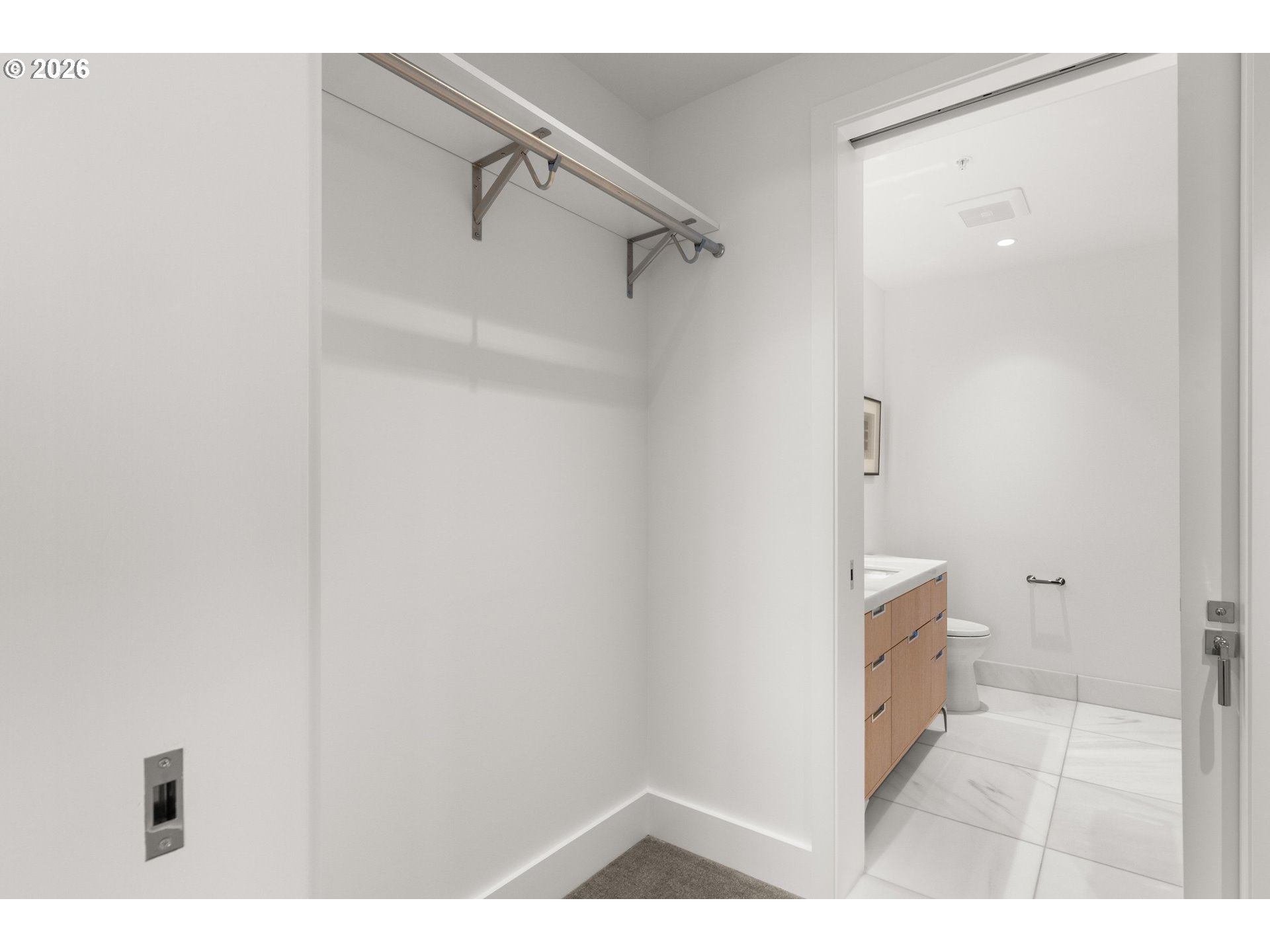 550 Southwest 10th Avenue, Unit 3010 Portland, OR 97205 - Photo 26 of 48