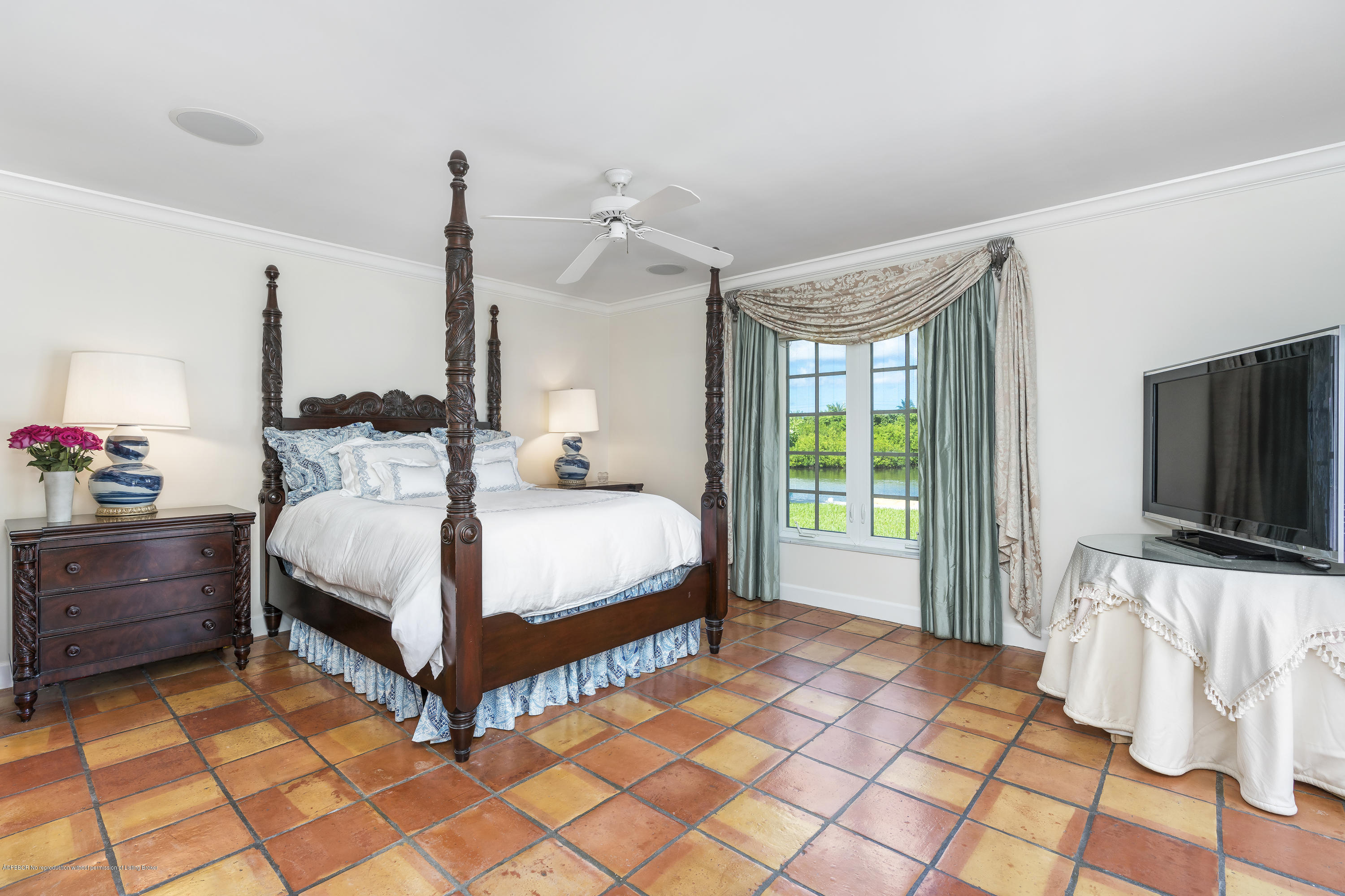 2253 Ibis Isle Road East Palm Beach, FL 33480 - Photo 19 of 49 Int_Hi_Rez3939