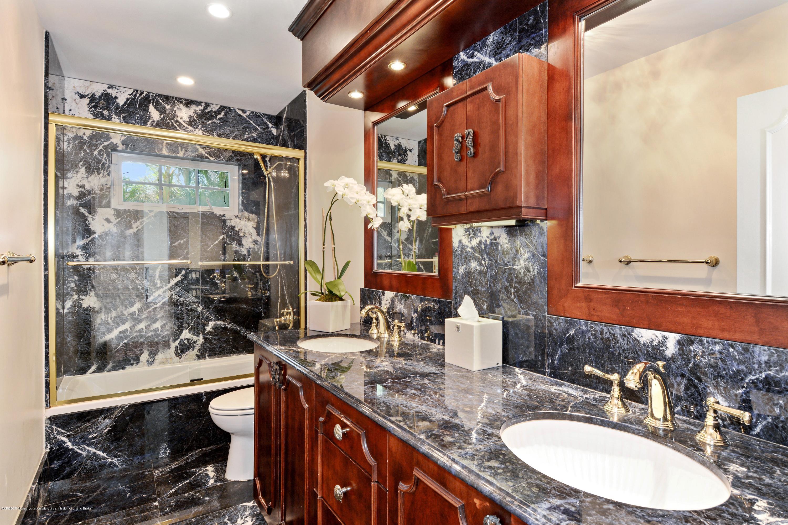 2253 Ibis Isle Road East Palm Beach, FL 33480 - Photo 22 of 49 13_2253IbisIsleRoad_9_2ndBathroom_HiRes