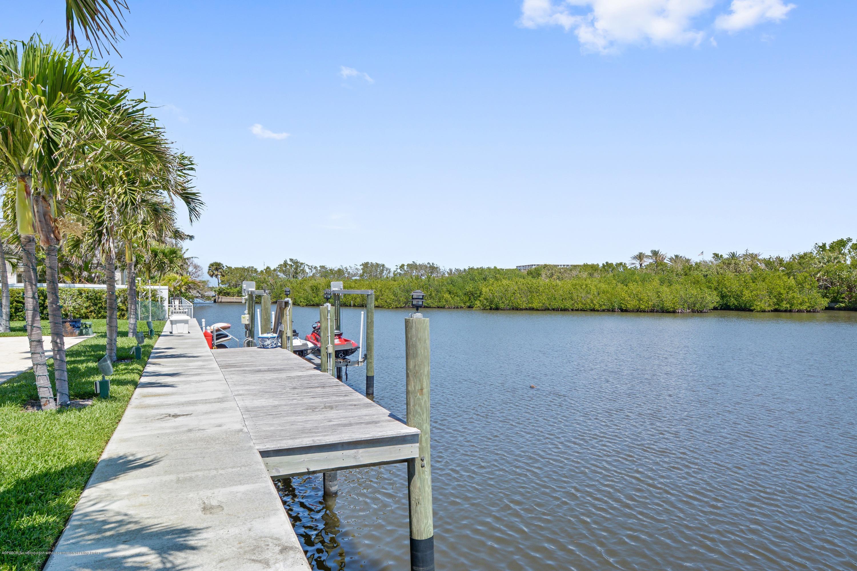 2253 Ibis Isle Road East Palm Beach, FL 33480 - Photo 26 of 49 14_2253IbisIsleRoad_66_Deck_HiRes