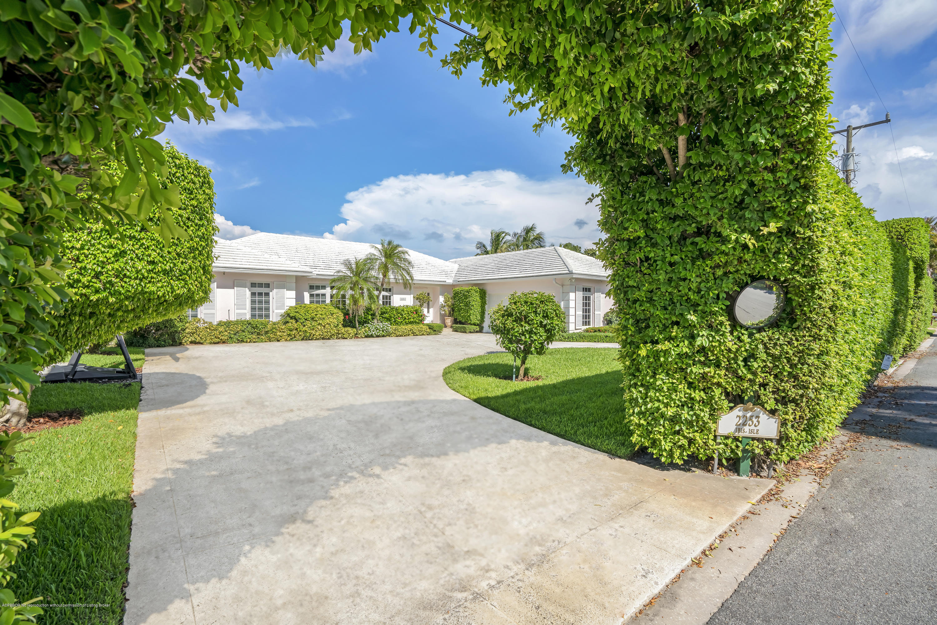 2253 Ibis Isle Road East Palm Beach, FL 33480 - Photo 5 of 49 Int_Hi_Rez4011