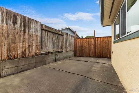 $725,000 | 7866 Burton Avenue, Rohnert Park, CA 94928