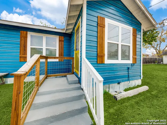 $850 | 1519 East Southcross, Unit 2, San Antonio, TX 78223