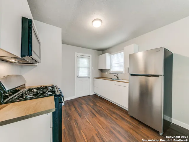 $850 | 1519 East Southcross, Unit 2, San Antonio, TX 78223