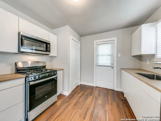 $850 | 1519 East Southcross, Unit 2, San Antonio, TX 78223