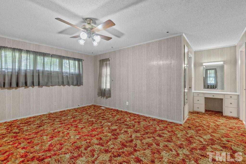 940 Hood Farm Road Clayton, NC 27520 - Photo 13 of 29 Gallery Image 13