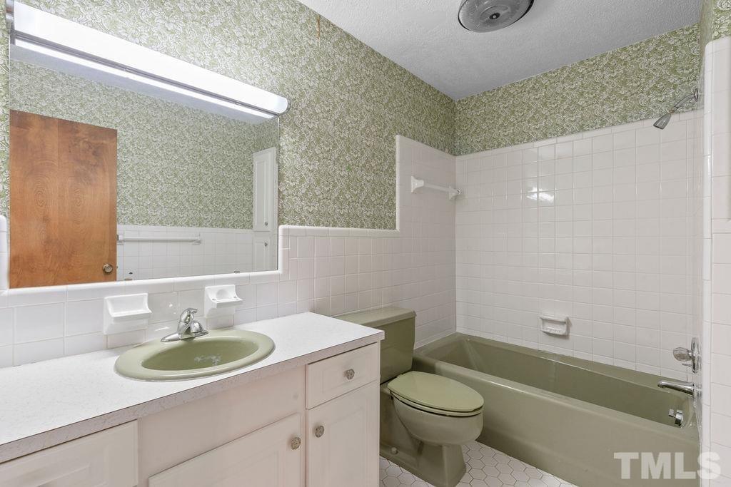 940 Hood Farm Road Clayton, NC 27520 - Photo 16 of 29 Gallery Image 16
