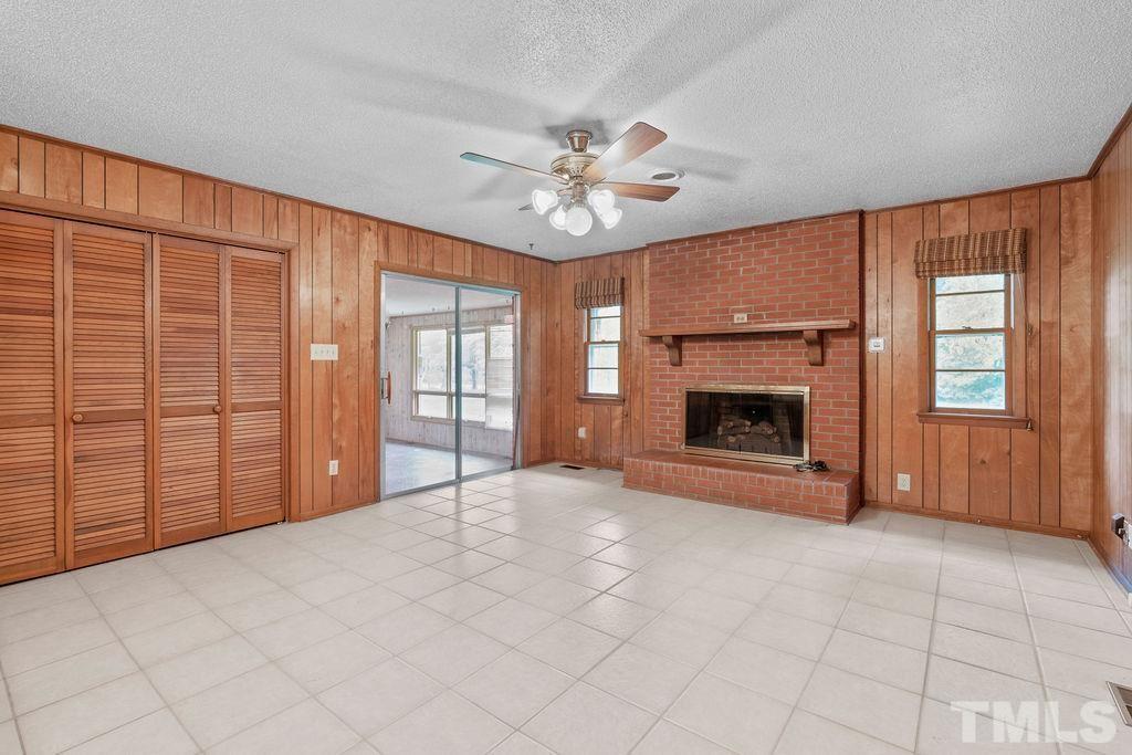 940 Hood Farm Road Clayton, NC 27520 - Photo 10 of 29 Gallery Image 10