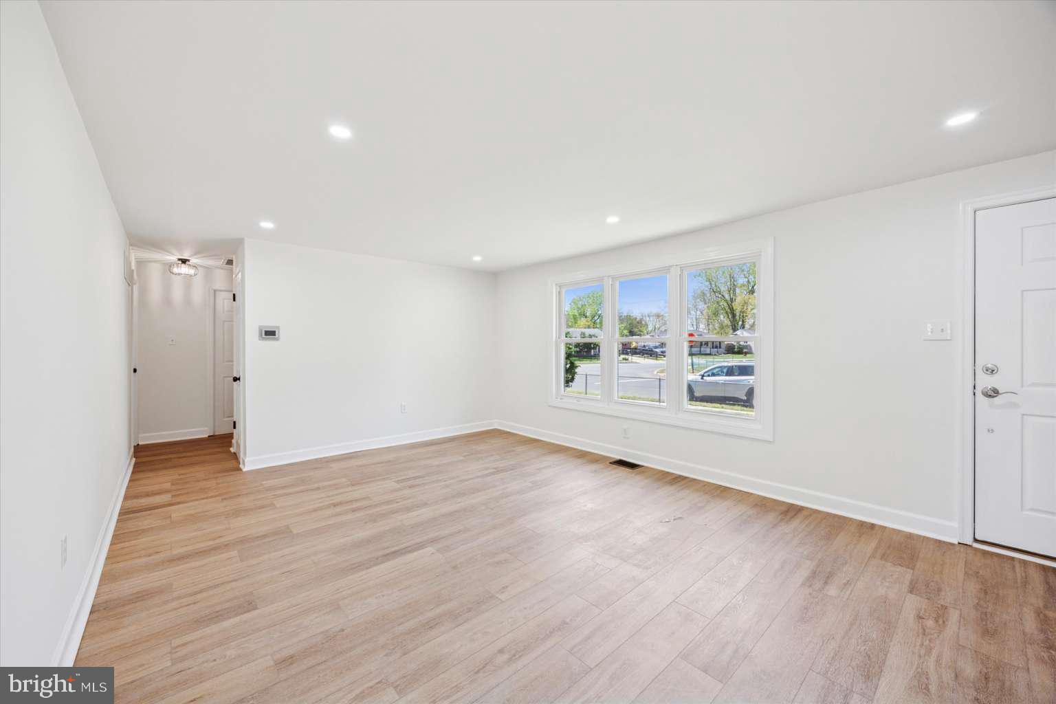 18 Oaklanding Road Lumberton, NJ 08048 - Photo 5 of 30 Gallery Image 5