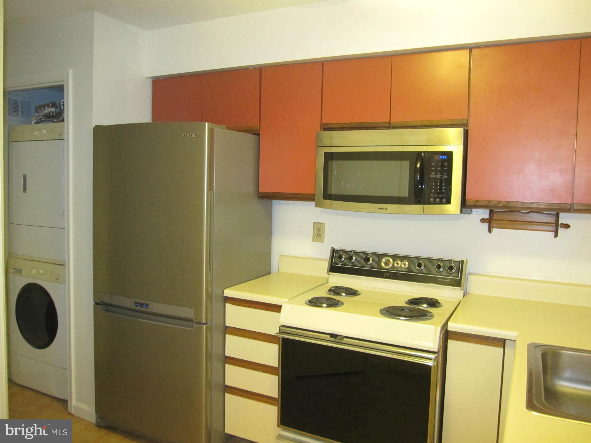 14107 William Street, Unit 16D Laurel, MD 20707 - Photo 9 of 23 Kitchen