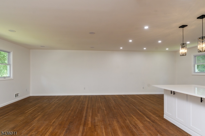 104 Marmora Road Parsippany, NJ 07054 - Photo 9 of 38