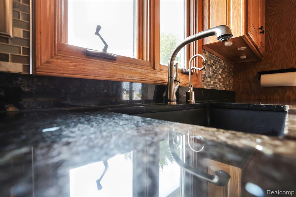 14150 Hough Road Allenton, MI 48002 - Photo 10 of 35 Gallery Image 10