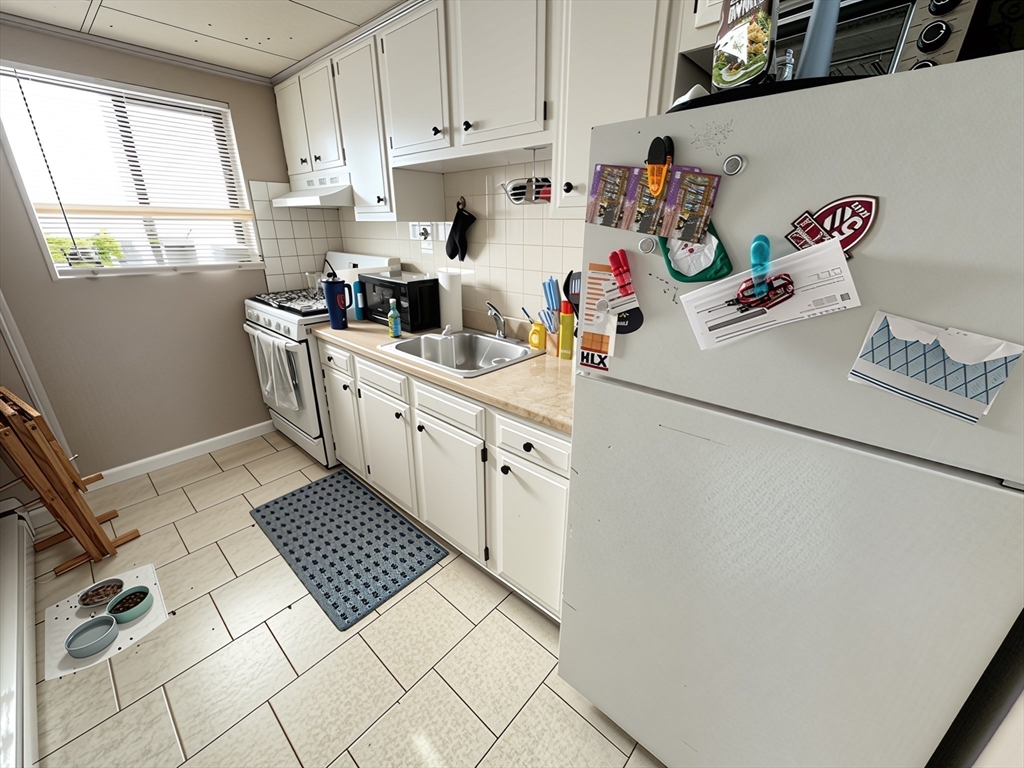 84 Cross Street Somerville, MA 02145 - Photo 40 of 42