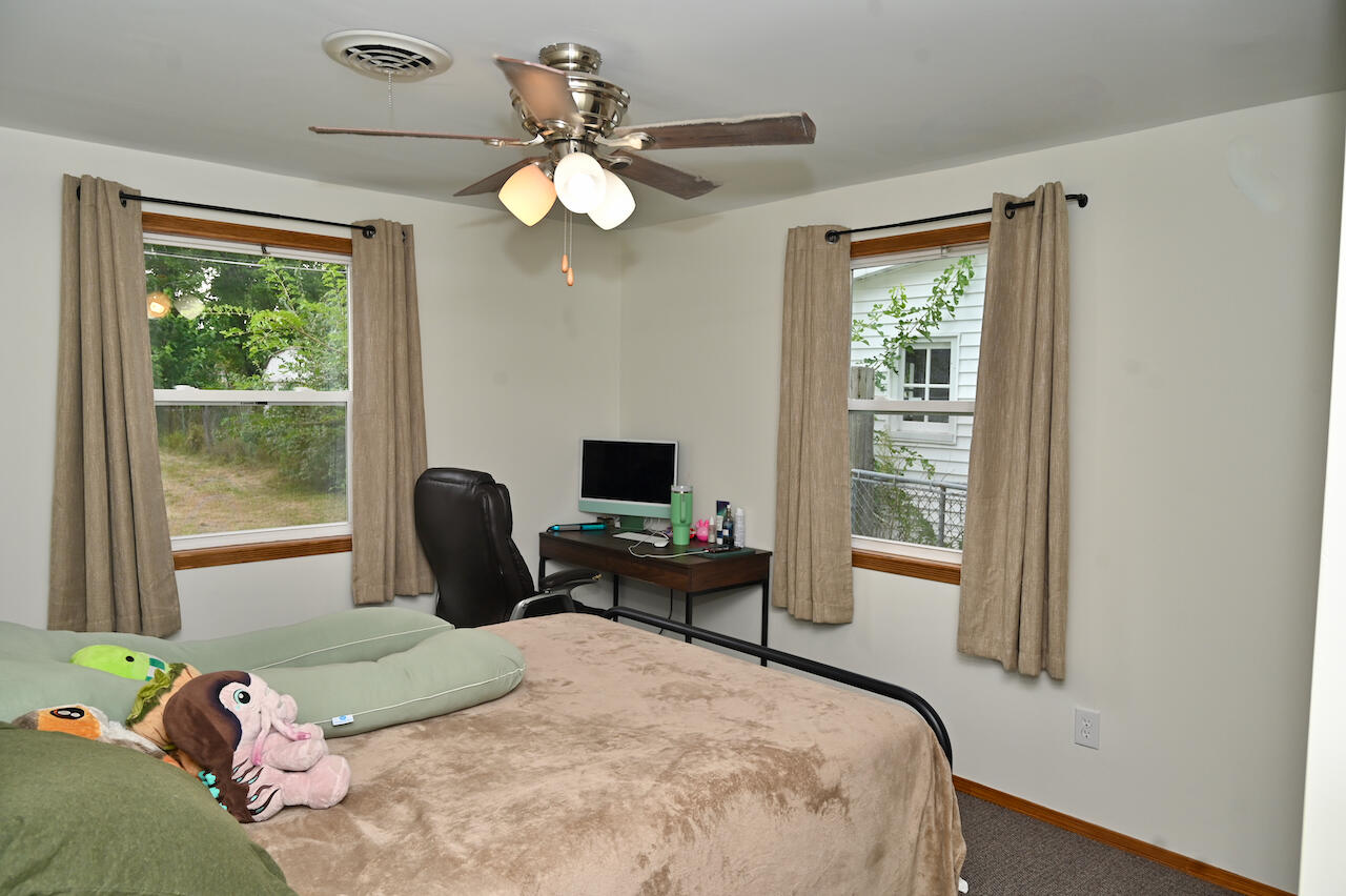 420 Exeter Road Kingsford Heights, IN 46346 - Photo 5 of 11 1280x852