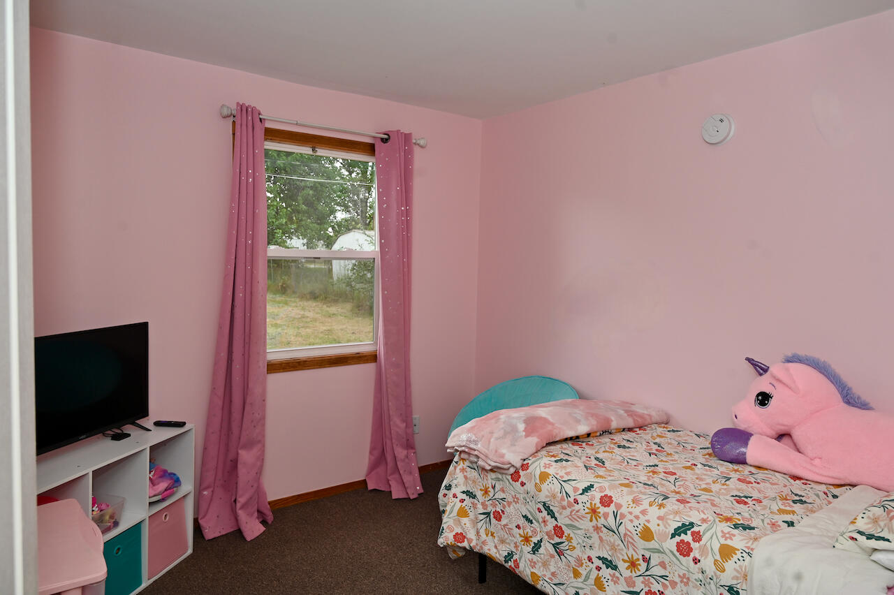 420 Exeter Road Kingsford Heights, IN 46346 - Photo 6 of 11 1280x852