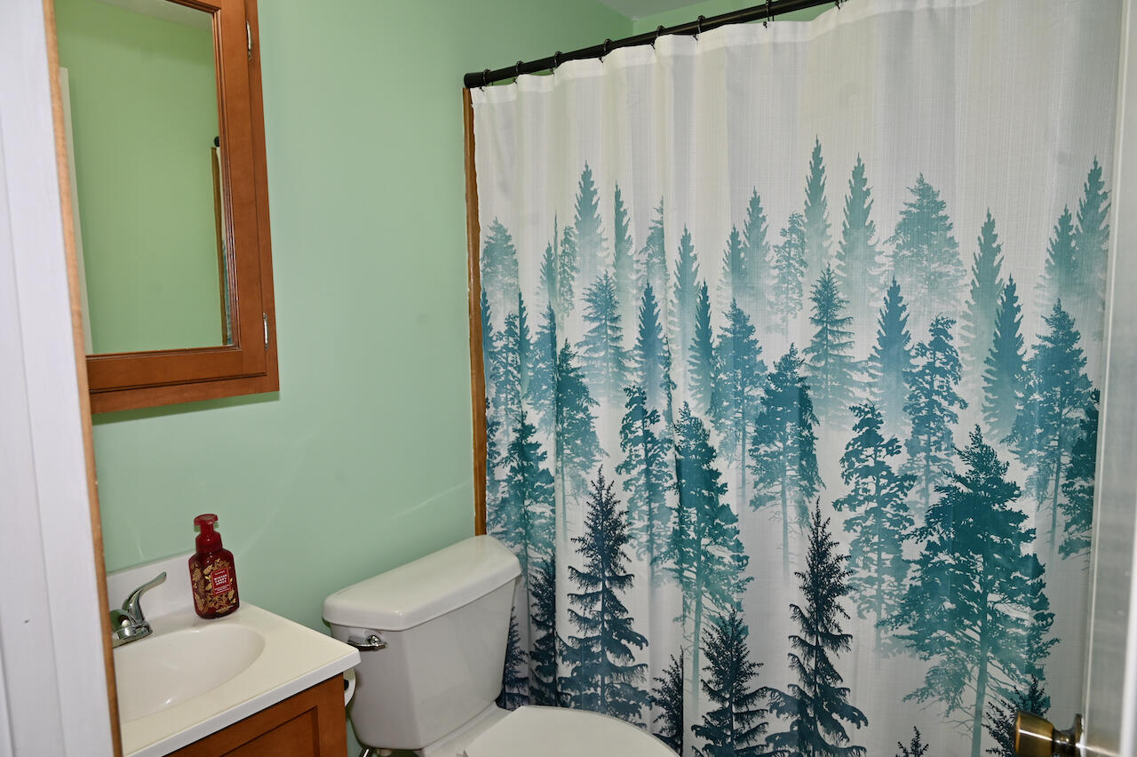 420 Exeter Road Kingsford Heights, IN 46346 - Photo 7 of 11 1280x852