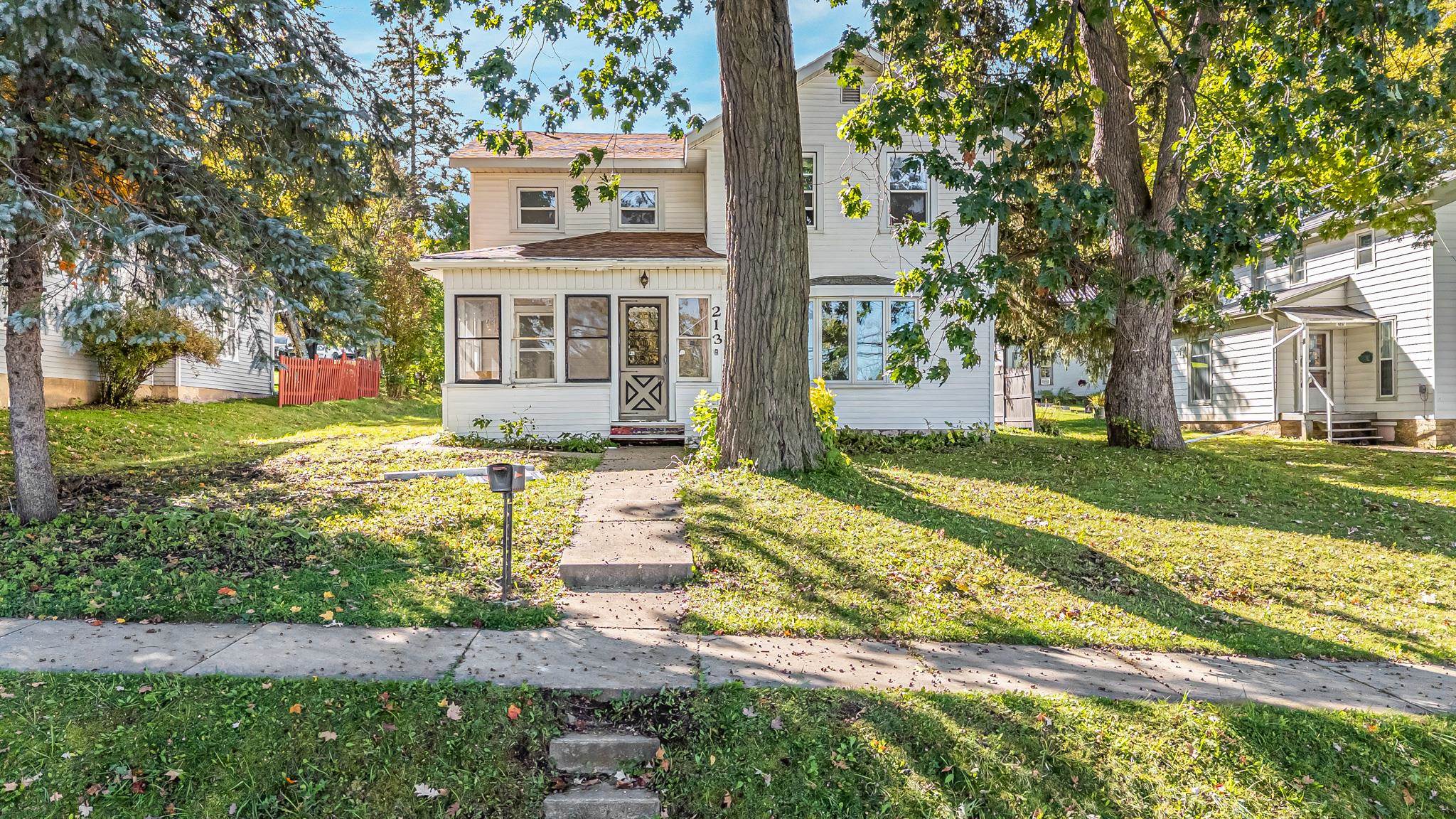 213 State Street Ripon, WI 54971 - Photo 4 of 45 Gallery Image 4