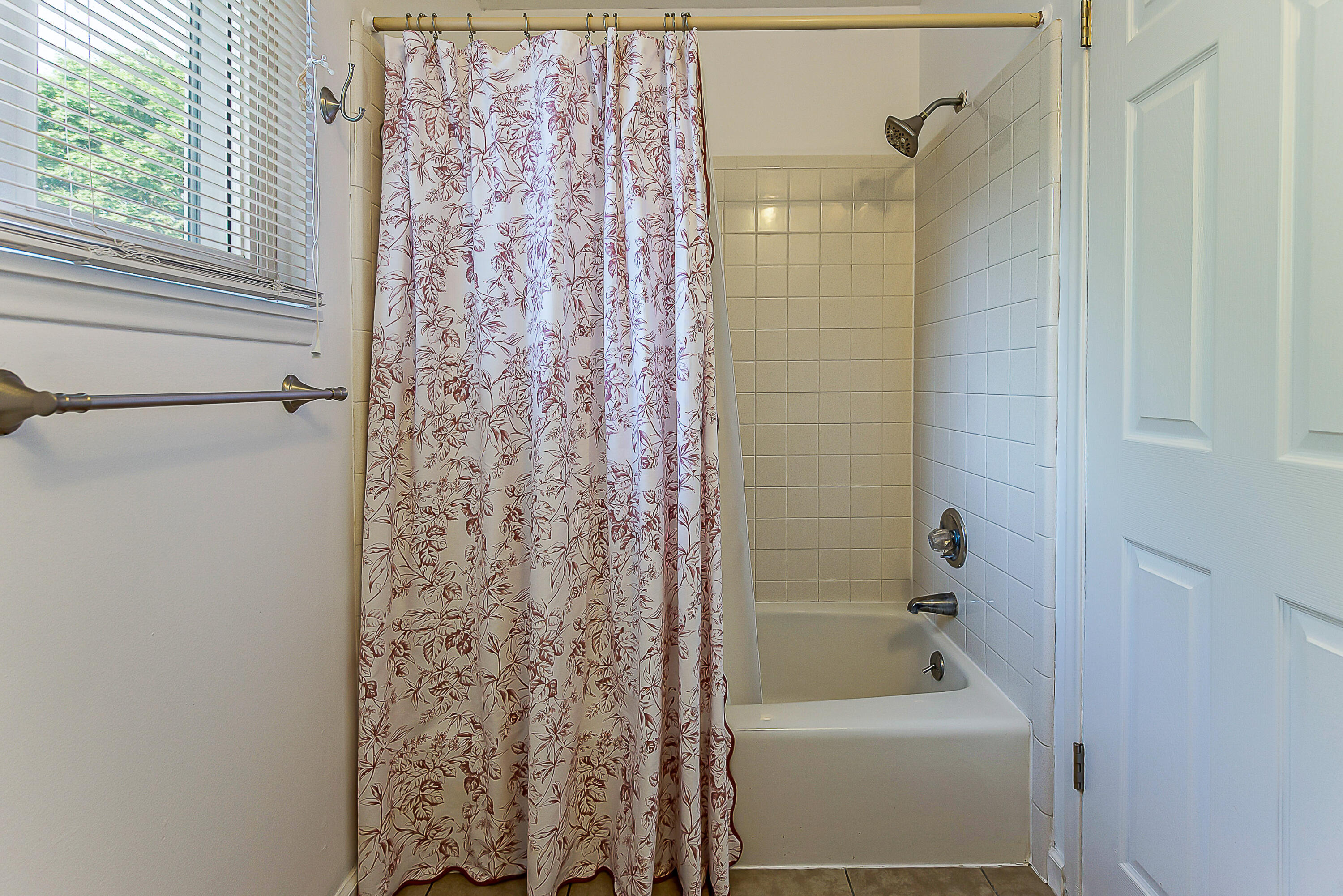 3011 Williamsburg Road Ann Arbor, MI 48108 - Photo 18 of 41 bathroom