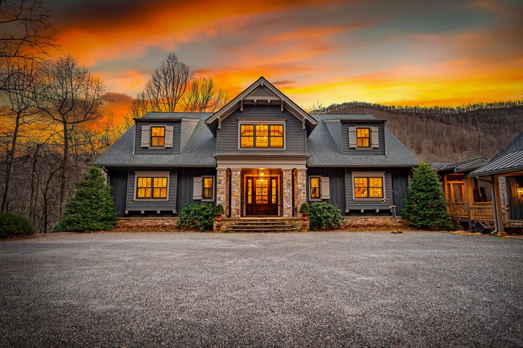 490 Red Wolf Run Franklin, NC 28734 - Photo 3 of 83