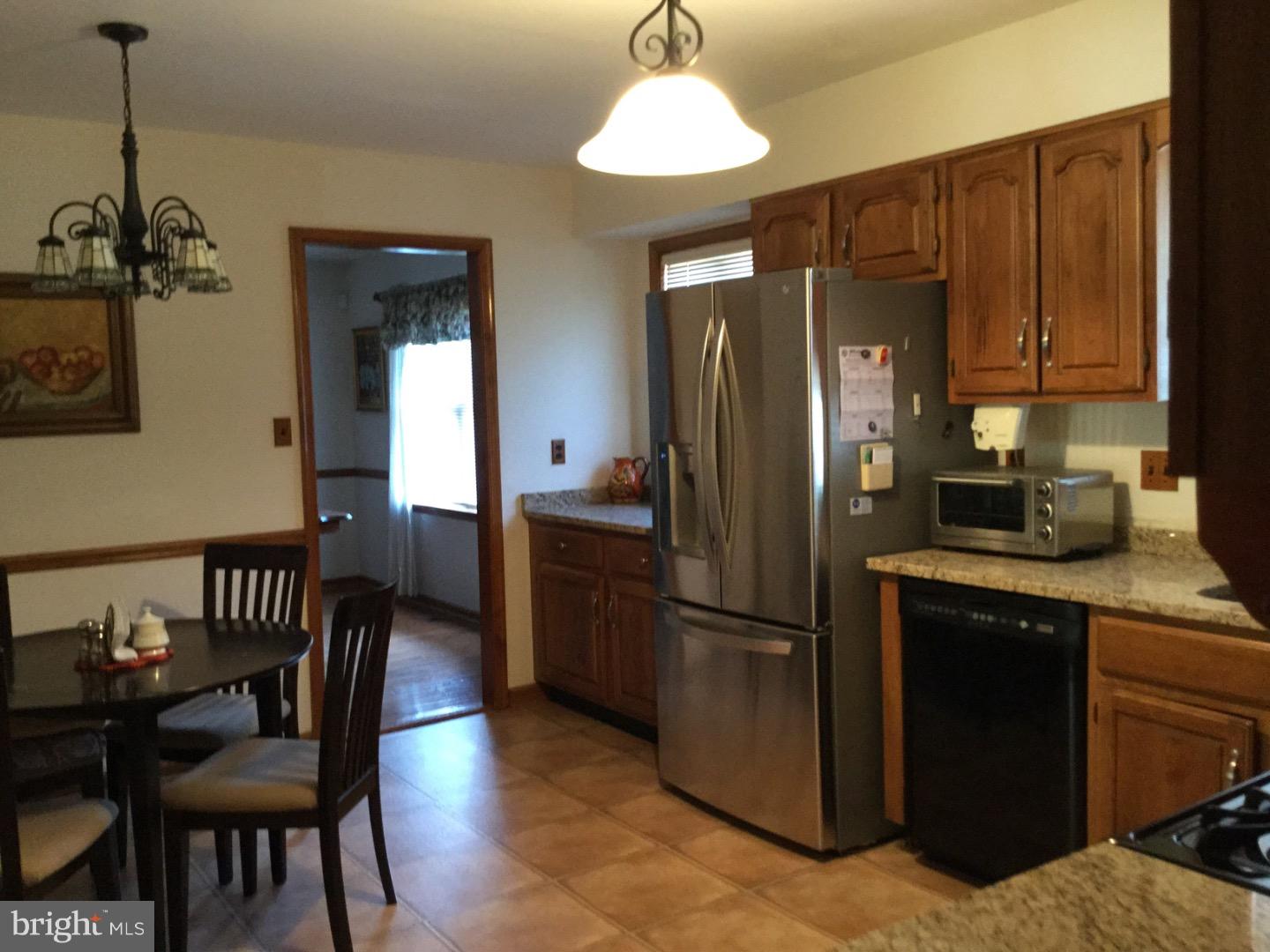 1304 Steel Road Havertown, PA 19083 - Photo 6 of 20