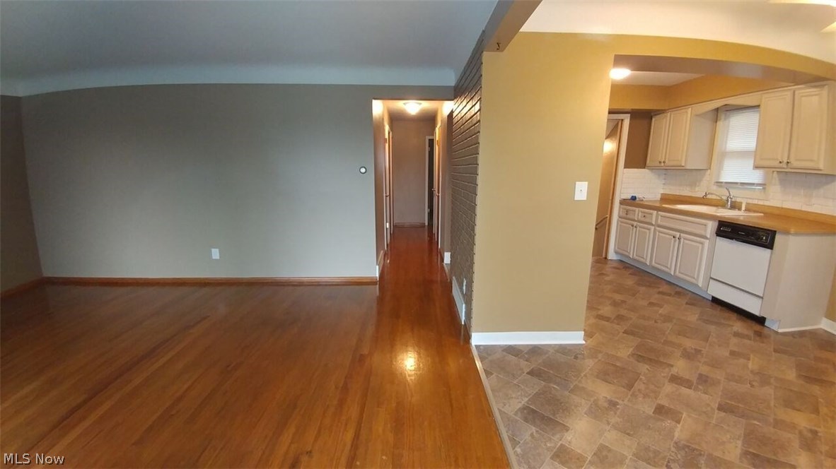 11420 Hempstead Road Garfield Heights, OH 44125 - Photo 22 of 30