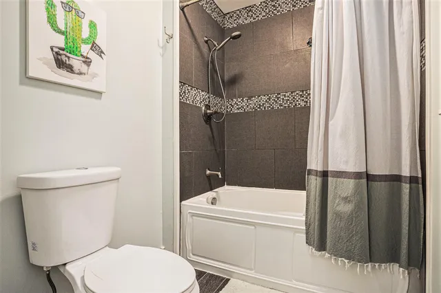 $649,900 | 9622 West R Avenue, Mattawan, MI 49071