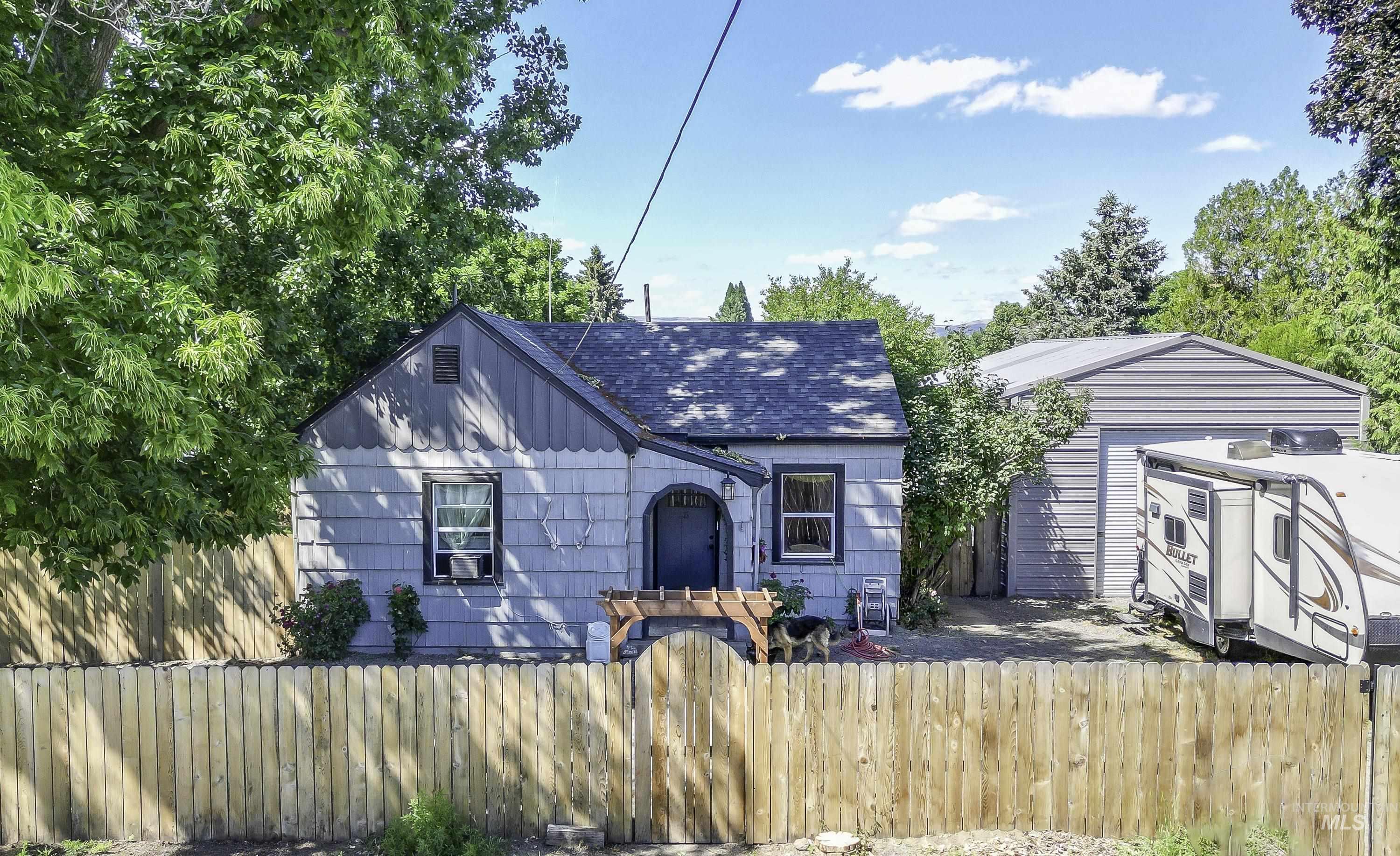 429 Burrell Avenue Lewiston, ID 83501 - Photo 1 of 31