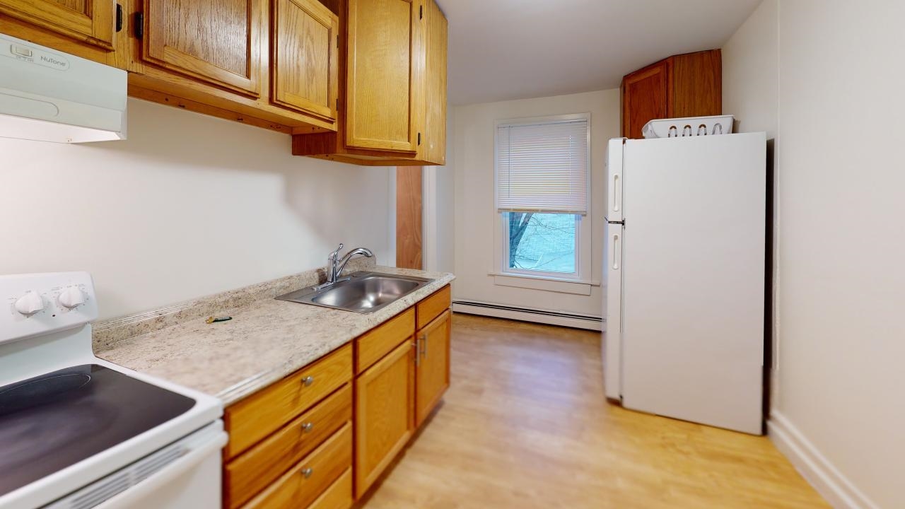 36 Elm Street Lebanon, NH 03766 - Photo 8 of 9