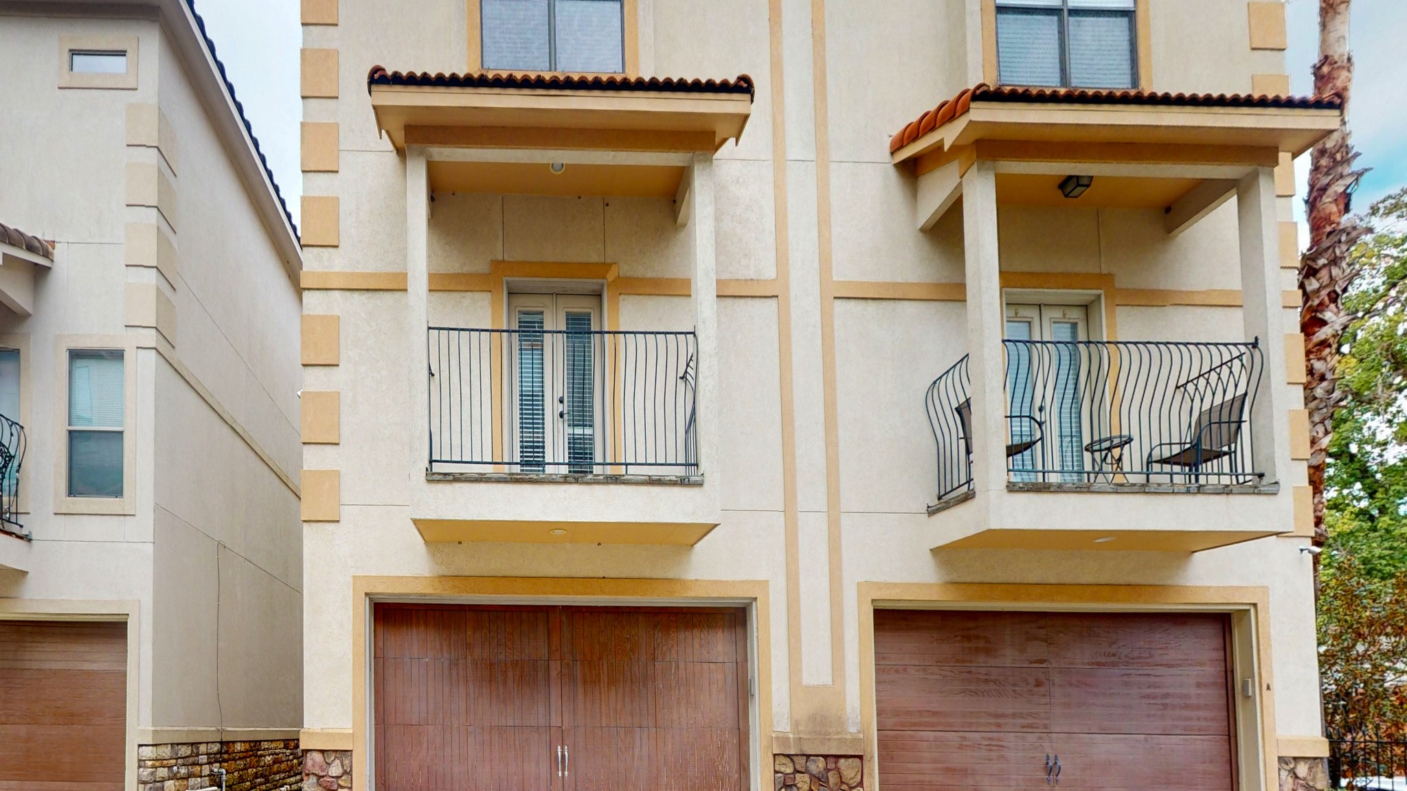 2540 Prospect Street, Unit B Houston, TX 77004 - Photo 18 of 18 a view of front door of house