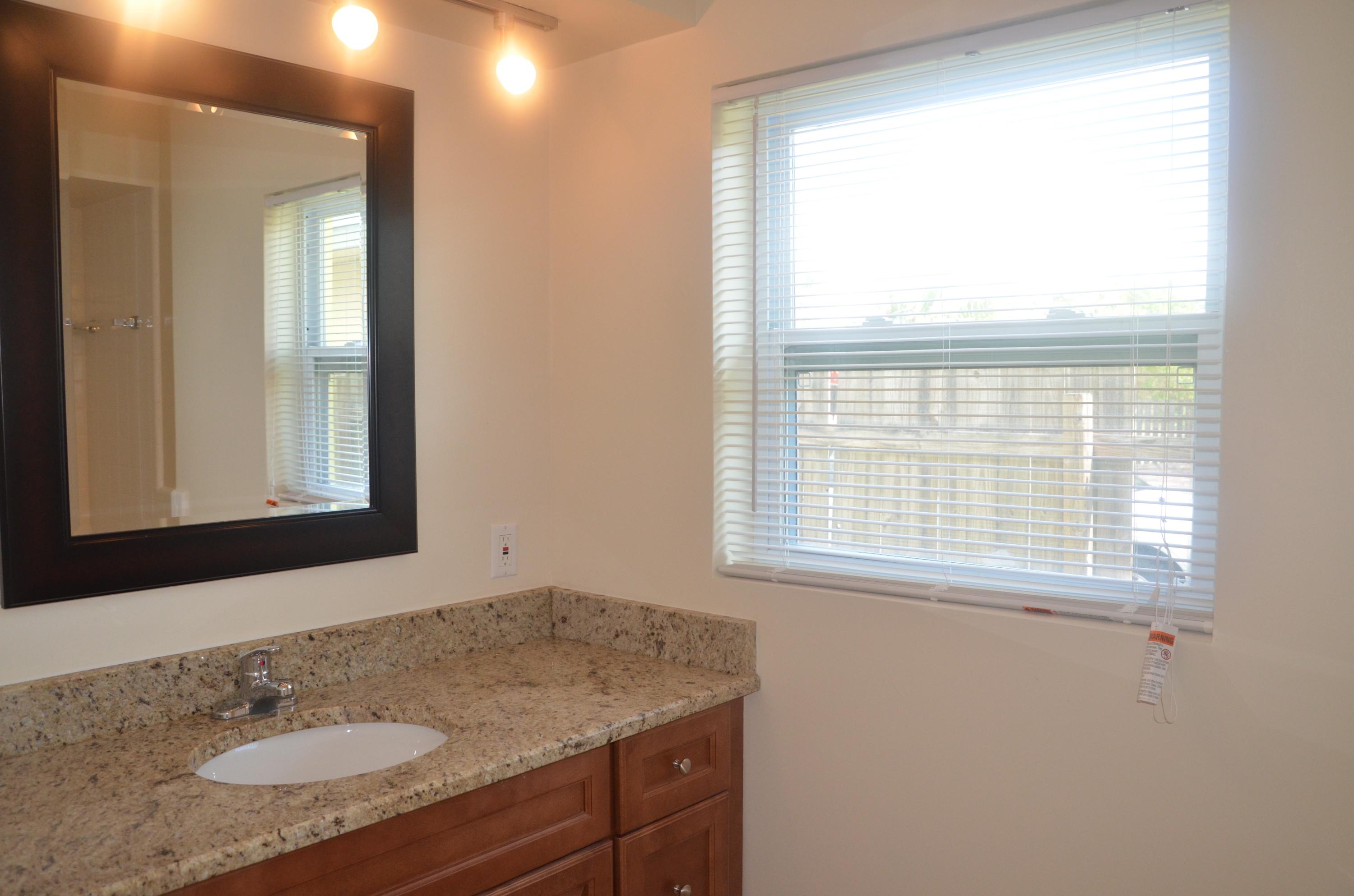 189 East 30th Street Riviera Beach, FL 33404 - Photo 9 of 12 Guest Bathroom