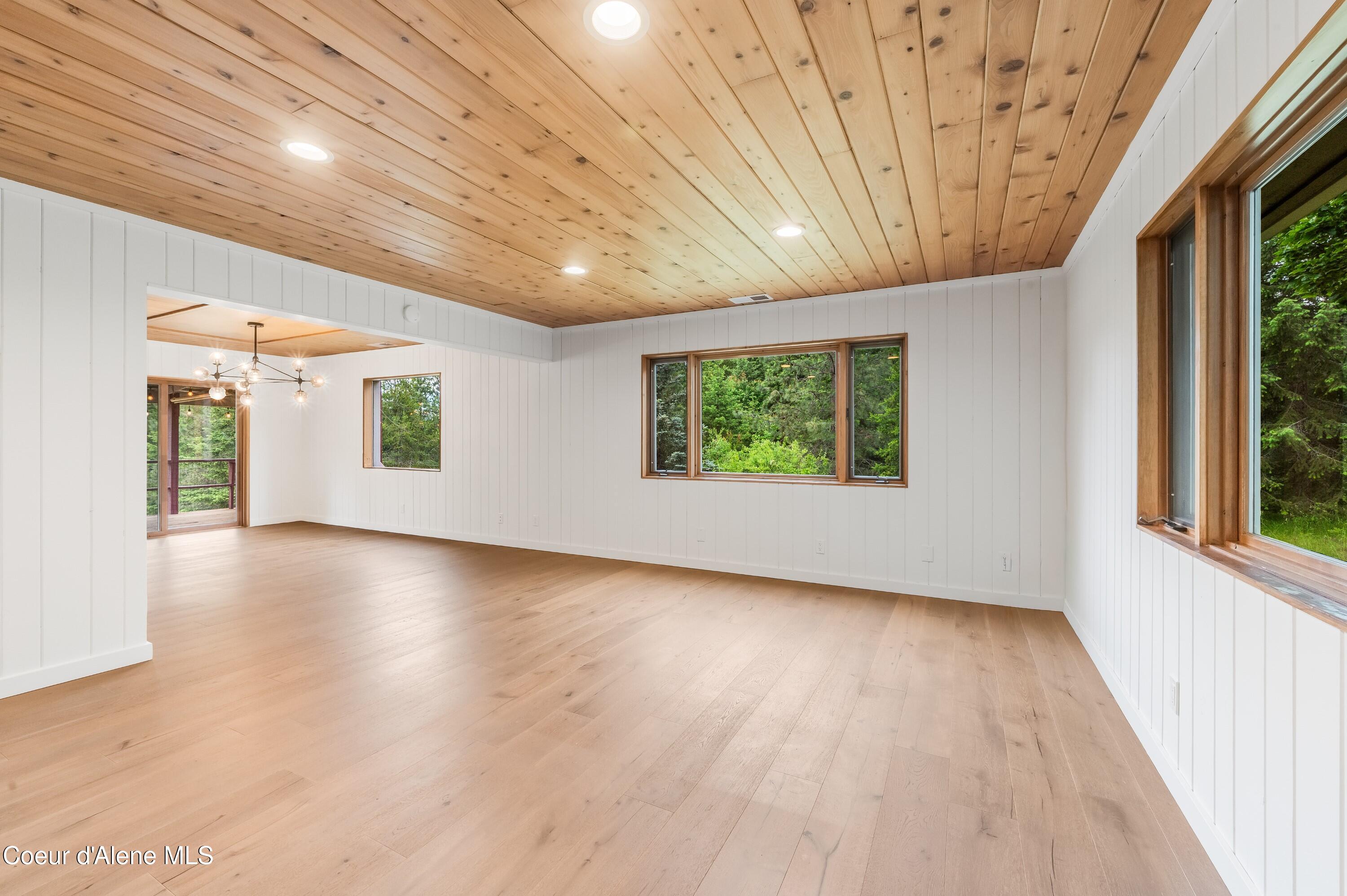 1143 East Rookery Road Hayden, ID 83835 - Photo 6 of 67 1st Floor Living Room