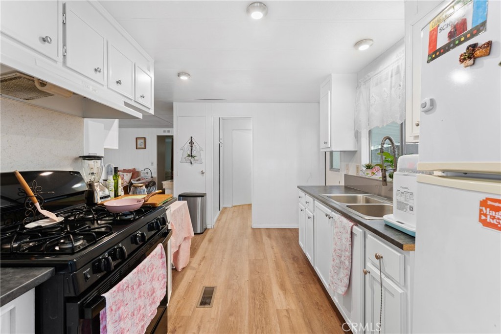 3883-spc 45 Buchanan Street Riverside, CA 92503 - Photo 15 of 44