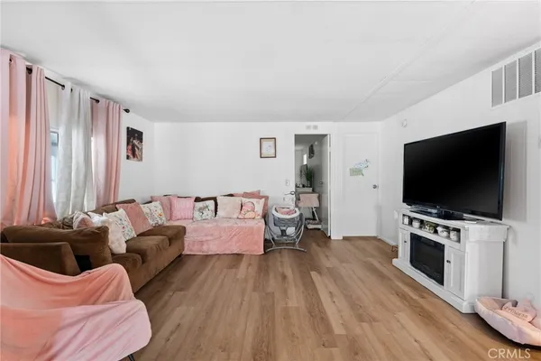 $189,000 | 3883-spc 45 Buchanan Street, Riverside, CA 92503