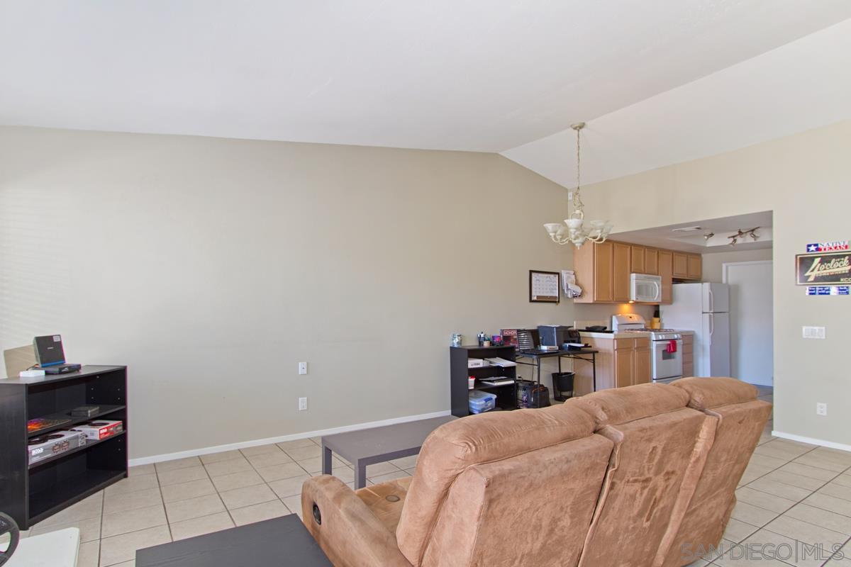 44557 La Paz Road, Unit B Temecula, CA 92592 - Photo 8 of 21