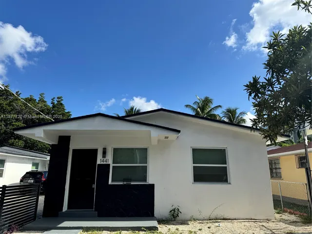 $2,850 | 1445 Northwest 34th Street, Unit 1445, Miami, FL 33142