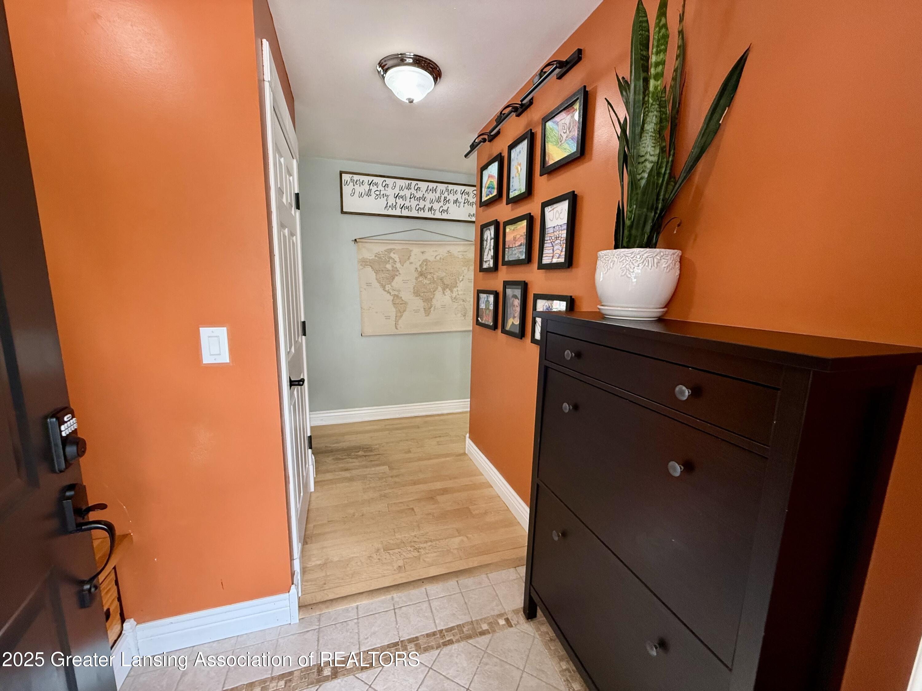3321 Springbrook Lane Lansing, MI 48917 - Photo 6 of 52 IMG_3561