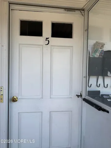 a view of walk in closet