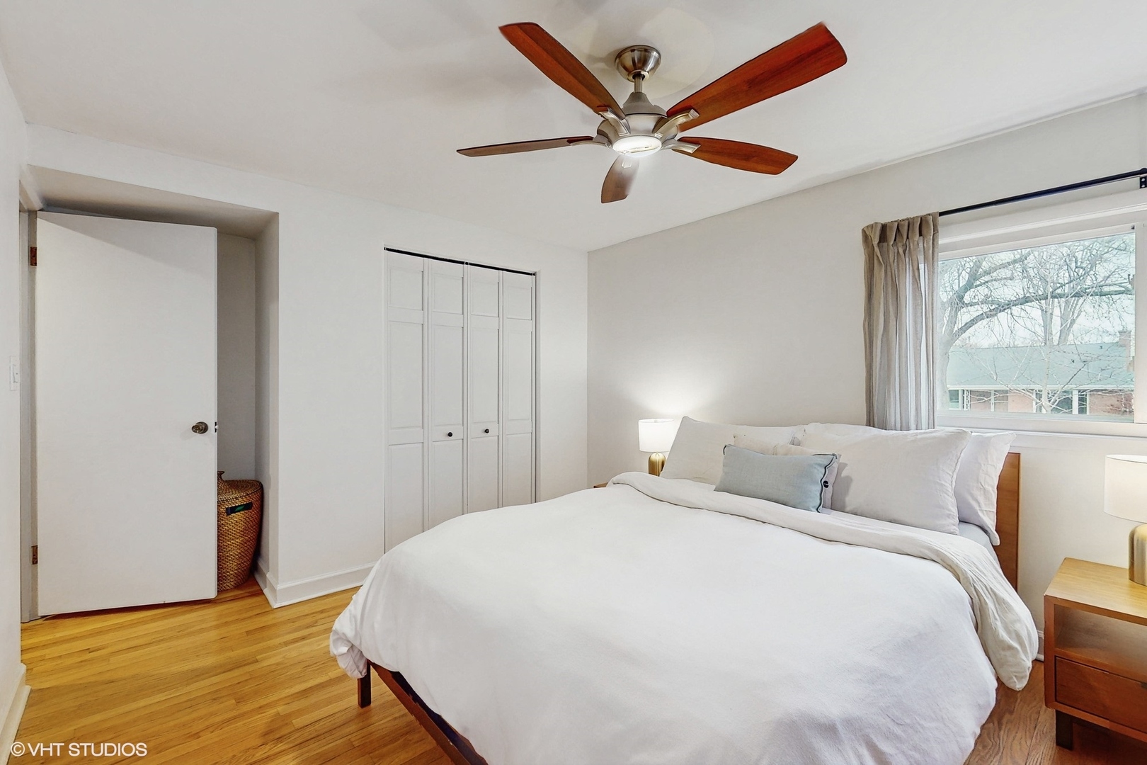 9238 Forestview Road Evanston, IL 60203 - Photo 12 of 26 Gallery Image 12