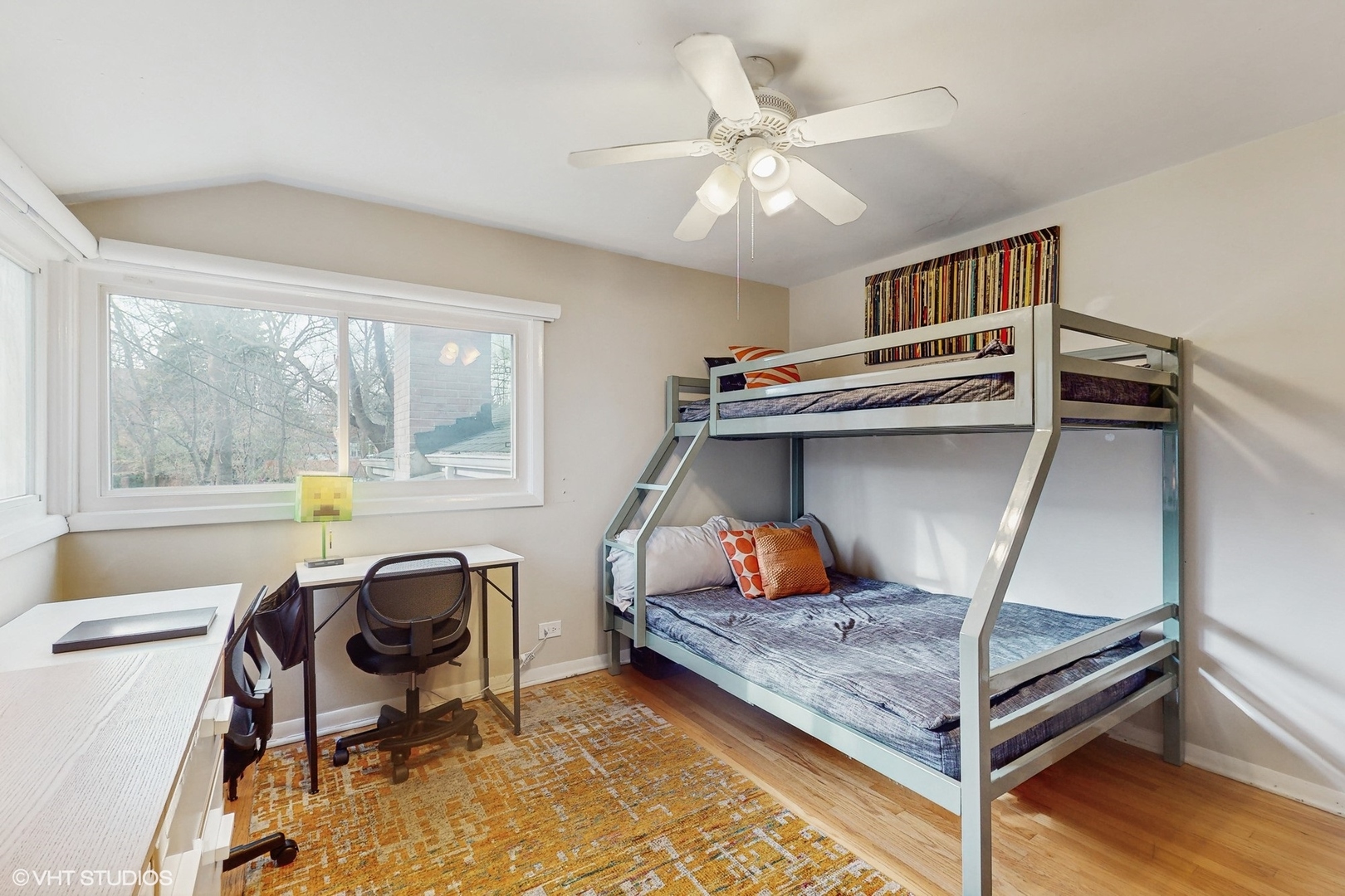 9238 Forestview Road Evanston, IL 60203 - Photo 16 of 26 Gallery Image 16